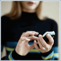 girlwithphone.gif