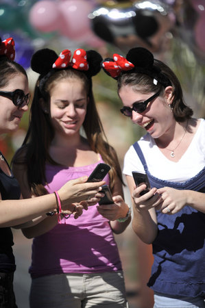 DisneyH4Web.jpg