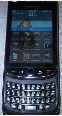 BlackBerry Bold 9800 Slider Boldy Slides Out Keyboard & WebKit Browser — Specs Speculated
